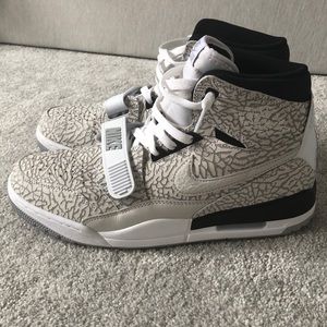 Jordan Legacy 312 Flip Sneakers White / Black 11